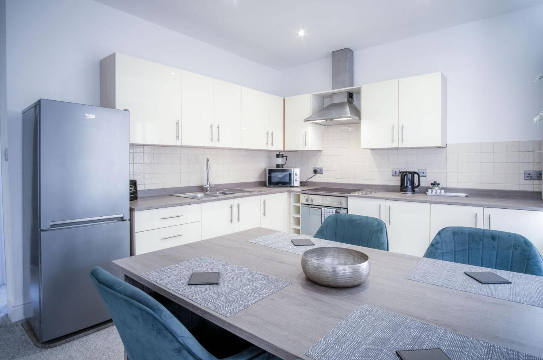 The Penthouse - 1 Bedroom Apartment - Ocean Breeze Port-Eynon Dış mekan fotoğraf